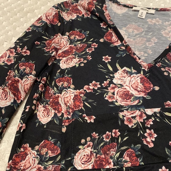 Floral crop top - Picture 2 of 2